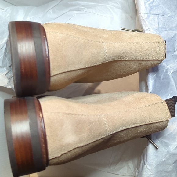 NIB Men's Vince Camuto Suede Boot - Picture 9 of 12